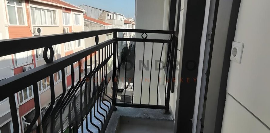 3+1 Apartment in Fatih, Istanbul, Turkey No. 237609
