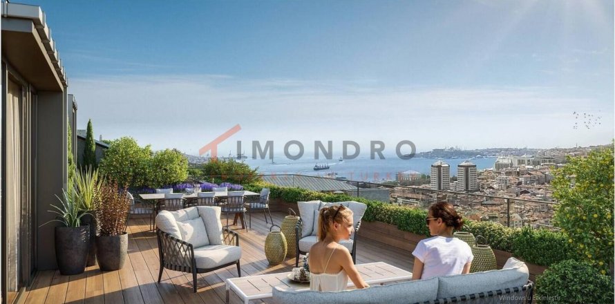 4+1 Apartment  in Besiktas, Istanbul, Turkey No. 211731