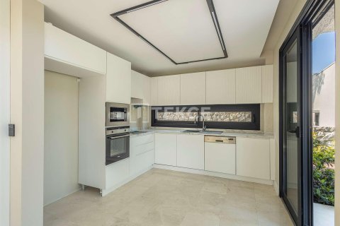 4+1 Villa i Bodrum, Mugla, Turkiet Nr. 226864 - 12