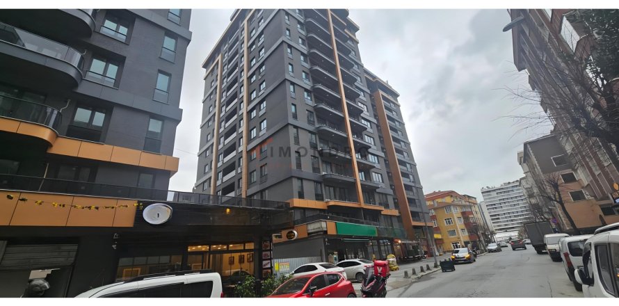 4+1 Apartment in Küçükçekmece, Istanbul, Turkey No. 217287