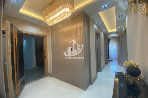 3+1 Lägenhet i Mersin, Turkiet Nr. 98428 - 2