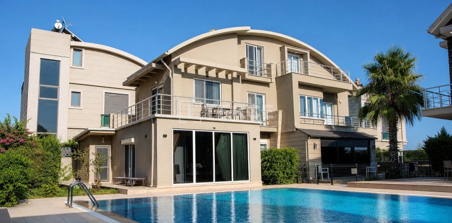 3+1 Villa  in Belek, Antalya, Türkei Nr. 237490