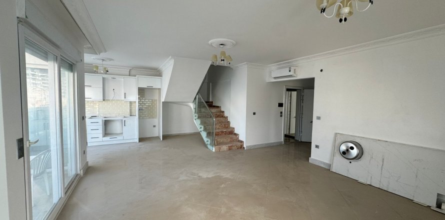 3+1 Lägenhet i Mahmutlar, Antalya, Turkiet Nr. 215359