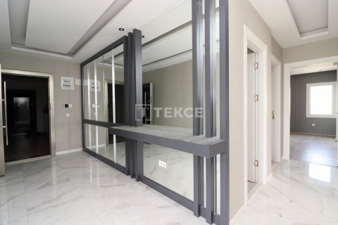 Apartment for sale in Erdemli, Mersin, Turkey, 3 bedrooms, 170m2, No. 97829 – photo 27