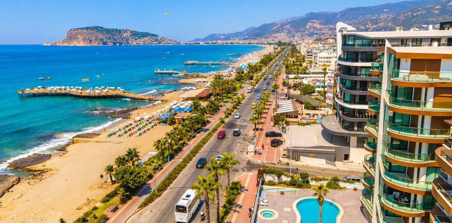 2+1 Lägenhet  i Oba, Antalya, Turkiet Nr. 223439