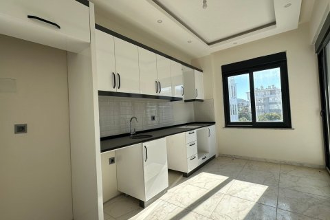 2+1 Apartment  in Oba, Antalya, Turkey No. 215964