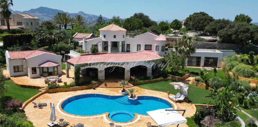 Villa  7+2  Bodrum, Muğla, Türkiye №226592