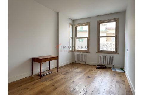 Apartment for sale in Beyoglu, Istanbul, Turkey, 2 bedrooms, 152m2, No. 221845 – photo 19