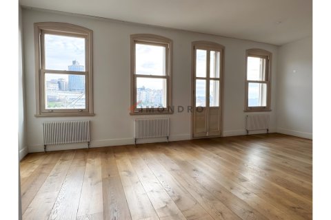 Apartment for sale in Beyoglu, Istanbul, Turkey, 2 bedrooms, 152m2, No. 221845 – photo 2