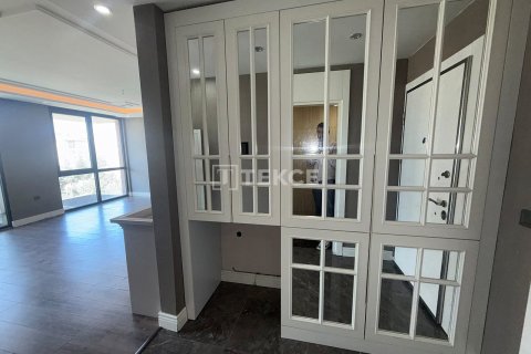 2+1 Leilighet i Bueyuekcekmece, Istanbul, Tyrkia Nr. 237927 - 12