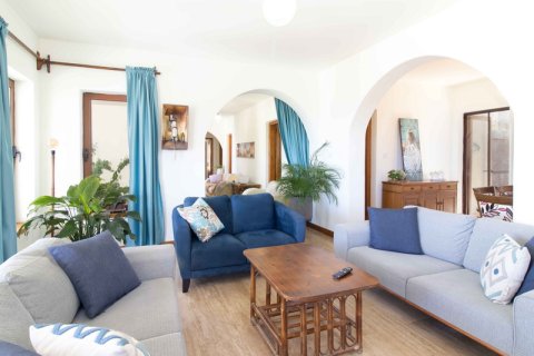 Продажа виллы  в Гирне, Северный Кипр 3+1, 180м2, №211816 – фото 9