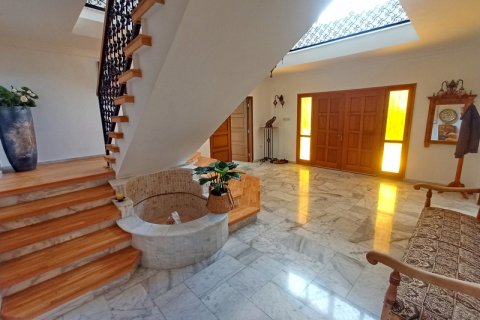Villa for sale in Girne, Northern Cyprus, 4 bedrooms, 400m2, No. 211813 – photo 6