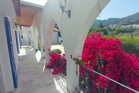 Villa for sale in Girne, Northern Cyprus, 4 bedrooms, 400m2, No. 211813 – photo 18