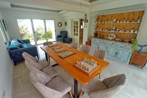 Villa for sale in Girne, Northern Cyprus, 4 bedrooms, 400m2, No. 211813 – photo 11