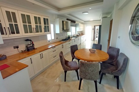 Villa for sale in Girne, Northern Cyprus, 4 bedrooms, 400m2, No. 211813 – photo 9