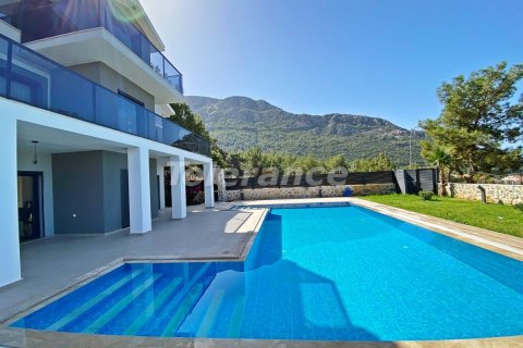 4+1 Villa  in Fethiye, Mugla, Türkei Nr. 106283 - 3