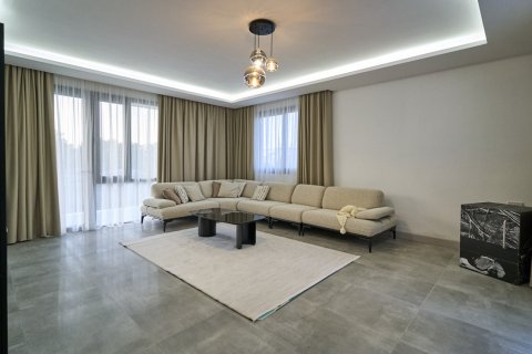 4+1 Villa  i Alsancak, Girne,  Nr. 214063 - 2