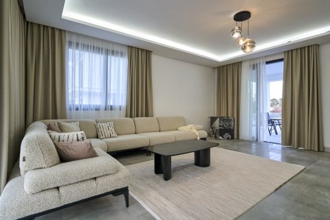 4+1 Villa  i Alsancak, Girne,  Nr. 214063 - 4
