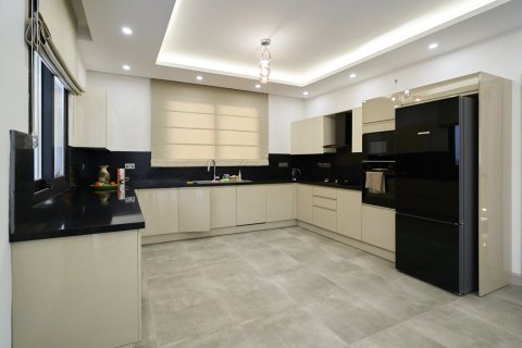 4+1 Villa  i Alsancak, Girne,  Nr. 214063 - 11
