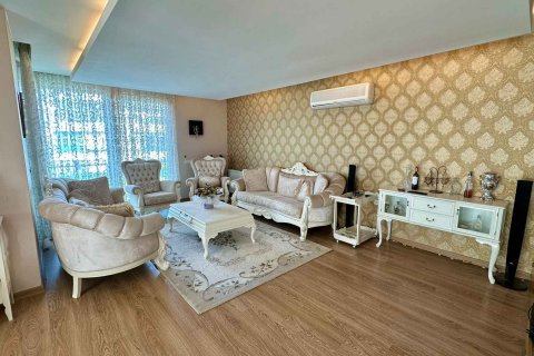 4+1 Apartment  in Muratpasa, Antalya, Turkey No. 212994