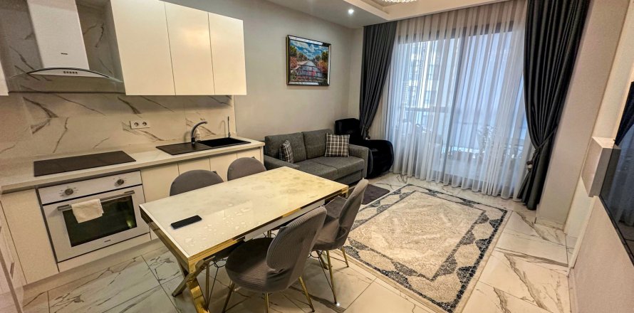 1+1 Lägenhet  i Mahmutlar, Antalya, Turkiet Nr. 217542