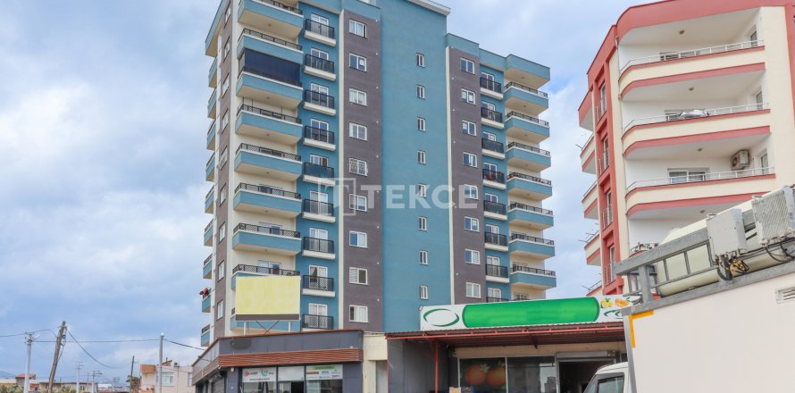 4+1 Apartment in Erdemli, Mersin, Turkey No. 98072