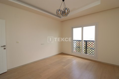 Apartment for sale in Erdemli, Mersin, Turkey, 4 bedrooms, 220m2, No. 98072 – photo 11