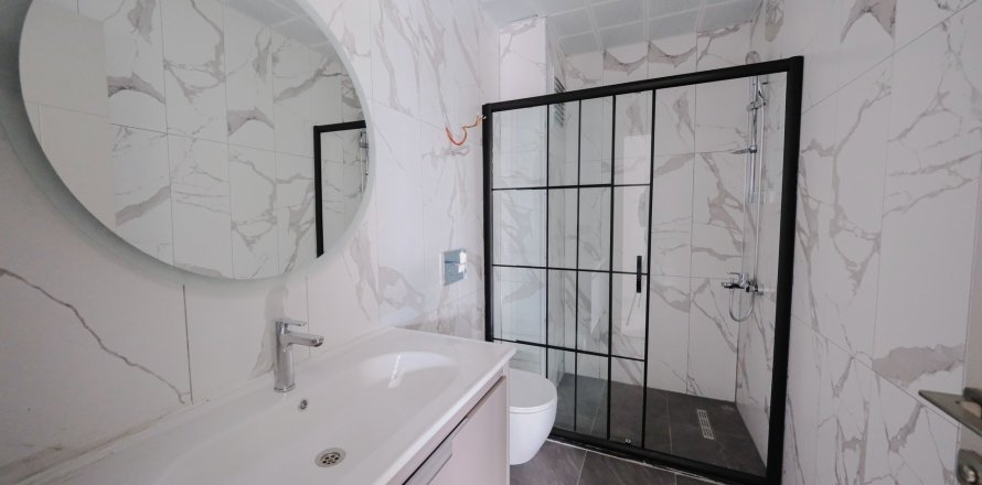 1+1 Apartment  in Oba, Antalya, Turkey No. 216302