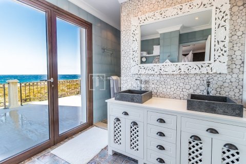 5+1 Villa  i Girne,  Nr. 214918 - 21