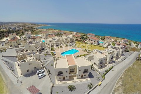ویلا در  Girne ، ترکیه 2 خوابه ، 120 متر مربع.  شماره 214921 - 3