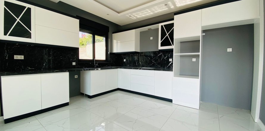 5+1 Apartment  in Bektas, Alanya, Antalya, Turkey No. 214724