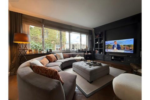4+1 Wohnung  in Besiktas, Istanbul, Türkei Nr. 214854