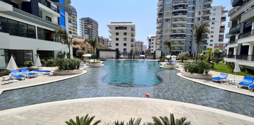 2+1 Lejlighed  i Mahmutlar, Antalya, Tyrkiet Nr. 217978