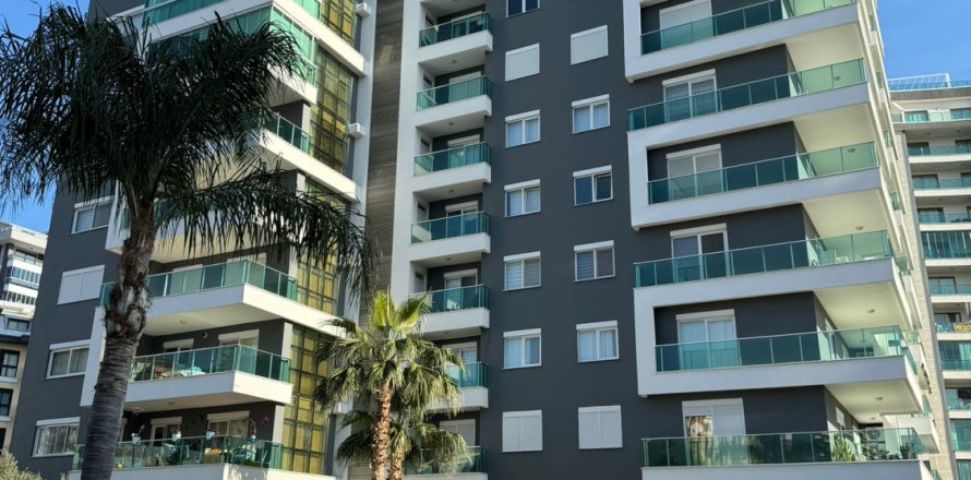 3+1 Apartment in Mahmutlar, Antalya, Turkey No. 217981