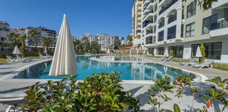 Apartment in Avsallar, Antalya, Turkey No. 95090