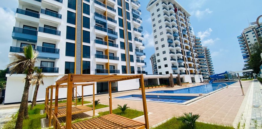 1+1 Apartment  in Mahmutlar, Antalya, Turkey No. 216409