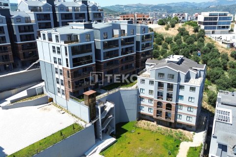 3+1 Apartment in Mudanya, Bursa, Turkey No. 237435
