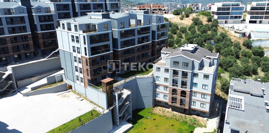 5+1 Lägenhet  i Mudanya, Bursa, Turkiet Nr. 237436