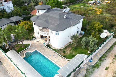 9+1 Villa  i Serik, Antalya, Tyrkia Nr. 213475