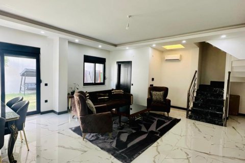 3+1 Lägenhet  i Oba, Antalya, Turkiet Nr. 218438 - 2