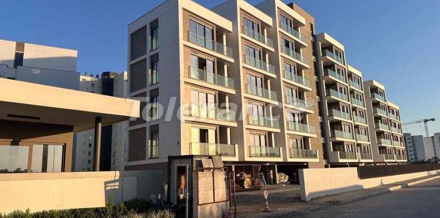1+1 Apartment in Kundu, Antalya, Turkey No. 238031