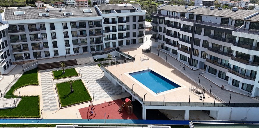 4+1 Lejlighed  i Cinarcik, Yalova, Tyrkiet Nr. 45700