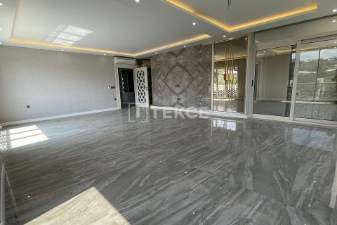 Продажа квартиры  в Трабзоне, Турция 4+1, 255м2, №215698 – фото 12