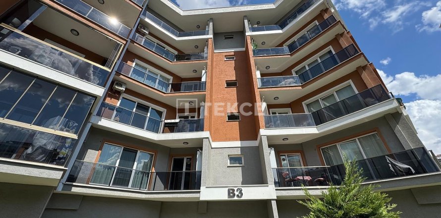 2+1 Apartment  in Silivri, Istanbul, Turkey No. 228561