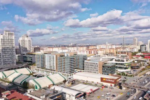 1+1 Apartment in Empire Beylikduzu, Beylikduezue, Istanbul, Turkey No. 96649