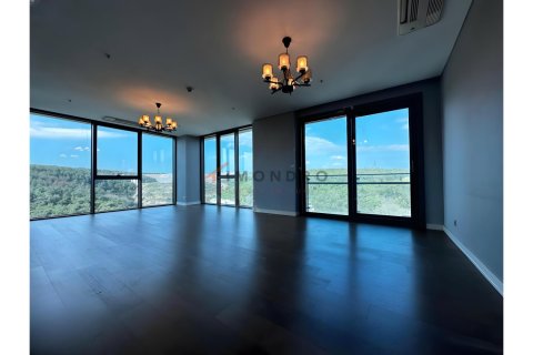 4+1 Apartment in Sariyer, Istanbul, Turkey No. 227016