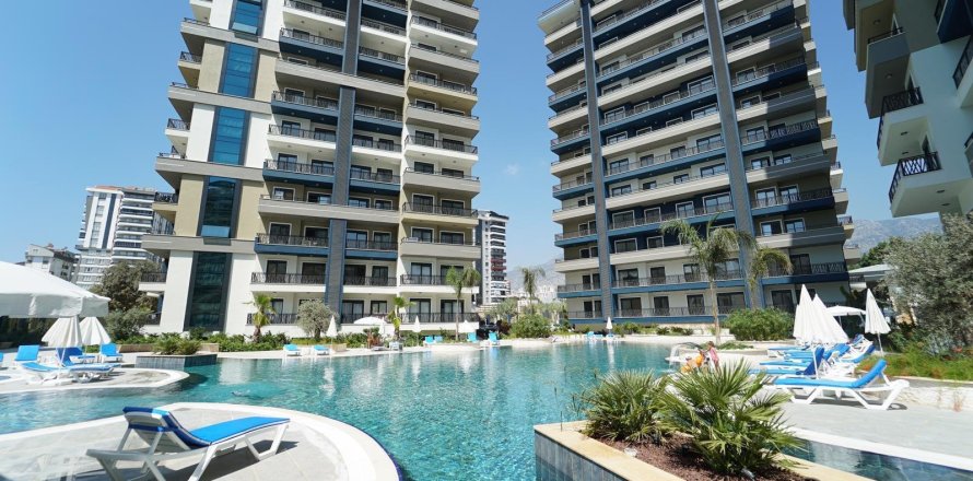 1+0 Apartment in Mahmutlar, Antalya, Turkey No. 224971