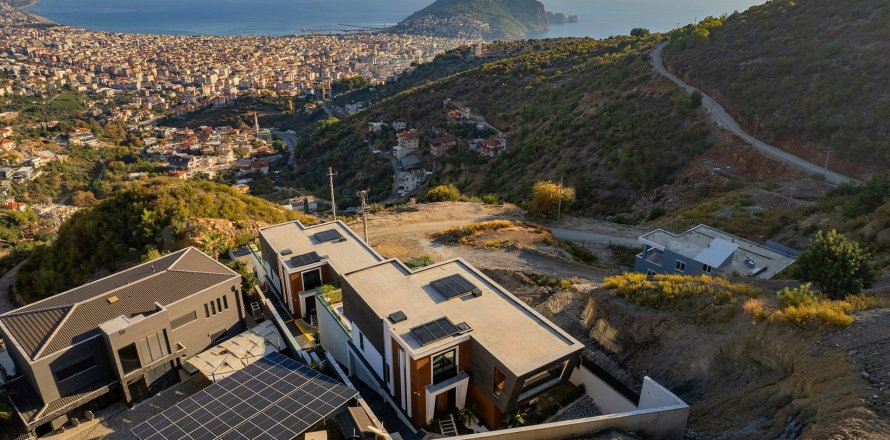 ویلا در Tepe، Alanya ، ترکیه 5 خوابه ، 584 متر مربع. شماره 213576