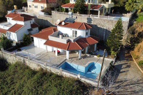 Villa  3+1  Mahmutlar, Antalya, Türkiye №213578