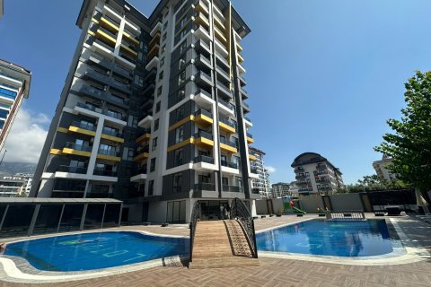 1+1 Apartment  in Mahmutlar, Antalya, Turkey No. 237997